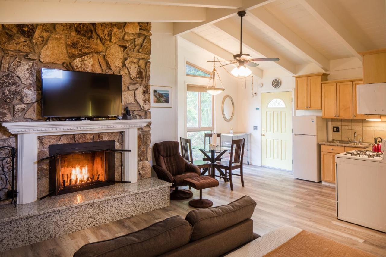 Andril Fireplace Cottages Пасифик Гров Экстерьер фото